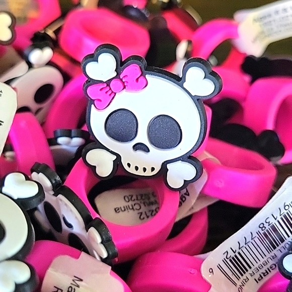 Pink Skull Rings - Picture 2 of 5